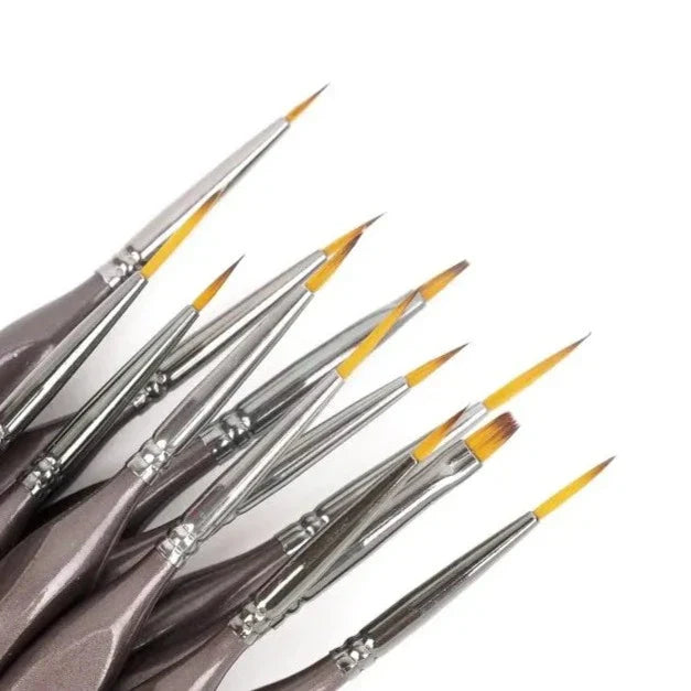 Detaljpenslar i olika storlekar – perfekt för målningsdetaljer